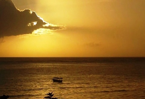 חופשה שקיעות מרהיבות בזנזיבר