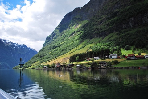 שייט לפיורדים טבע עוצר נשימה!