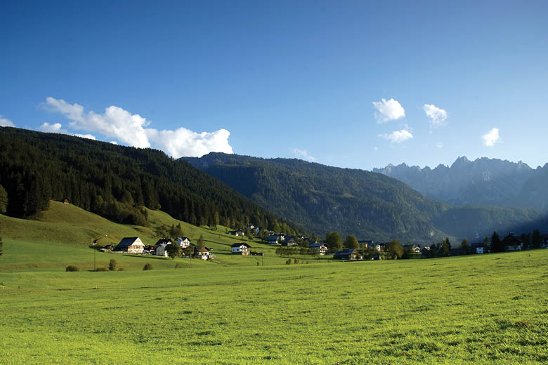 הנוף המדהים מהכפר באוסטריה