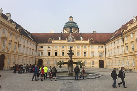 במנזר הבנדיקטיני של מלק