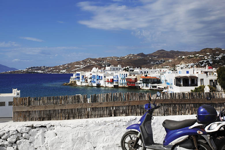 קטנוע במיקונוס