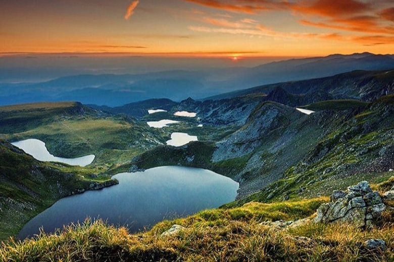 נוף שבעת האגמים בבולגריה